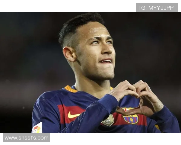 聚焦当下最炙手可热足球巨星解析竞技风采与未来发展方向